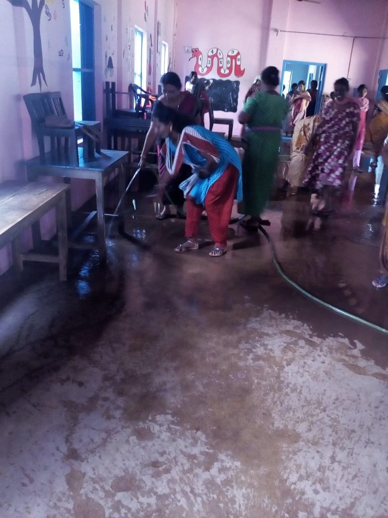 Cleaning-activities-in-Munroethuruthu-Kollam