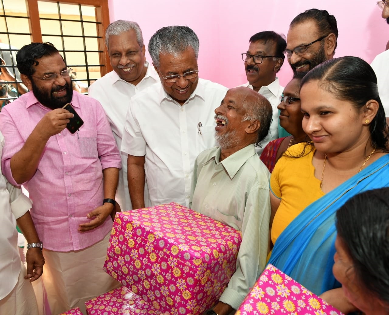 ലൈഫ് മിഷന്‍ - 2 ലക്ഷം വീടുകളുടെ പൂര്ത്തീകരണ പ്രഖ്യാപനവും