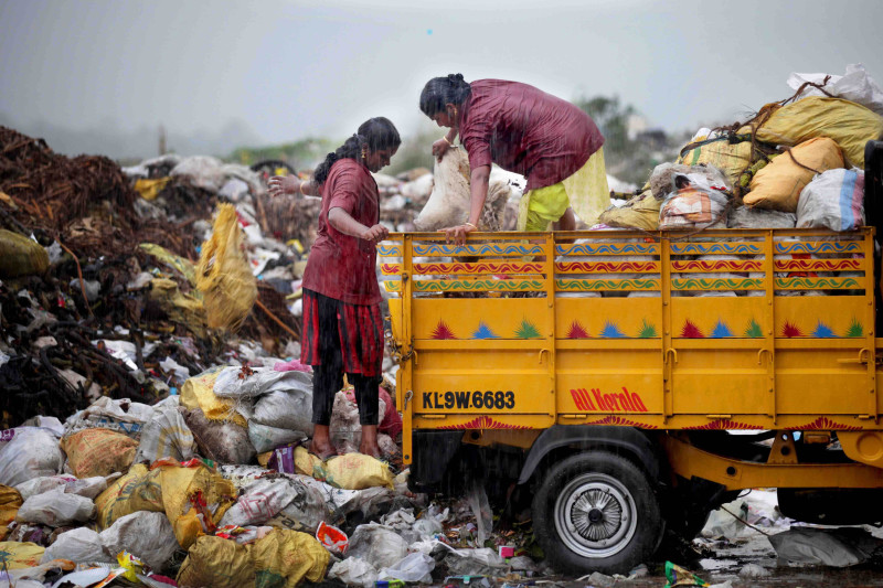 Kudumbashree women at sanitation work